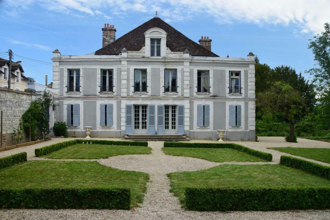 Hotel Particulier La Gobine Joigny Exterior photo